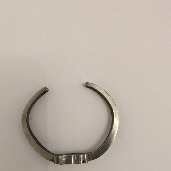 ❄️Sisk Twin Dragon Bracelet  Cuff,  Silver Tone  Pewter Bracelet - Picture 5 of 5